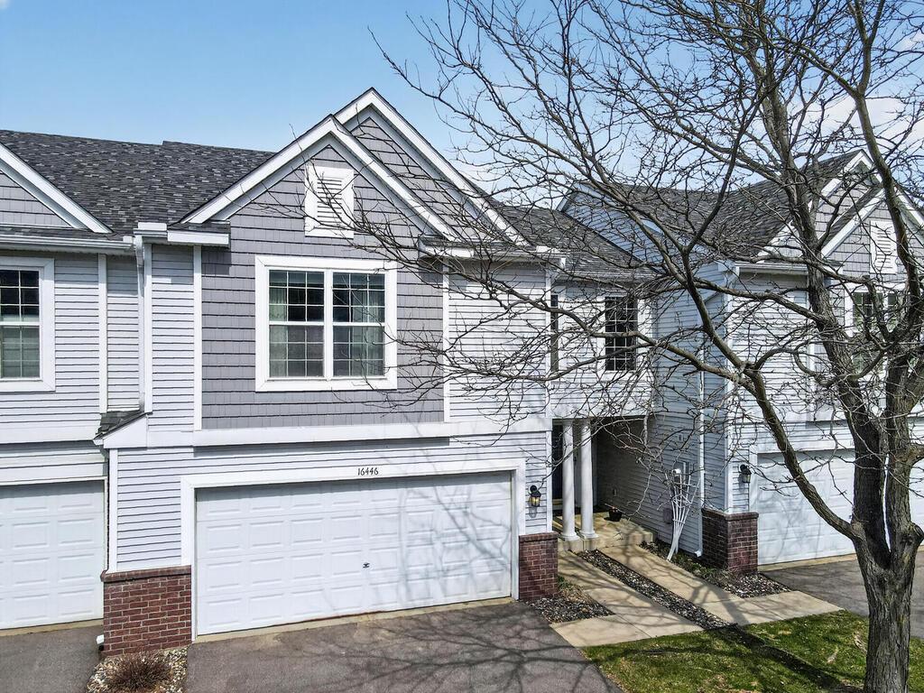 Welcome home to 16446 Timber Crest Dr SE Prior Lake