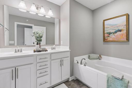 6998 Archer Trail, Inver Grove Heights, MN 55077