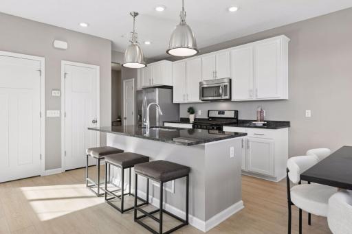 6998 Archer Trail, Inver Grove Heights, MN 55077
