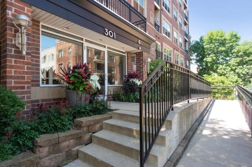 301 Oak Grove Street, 414, Minneapolis, MN 55403