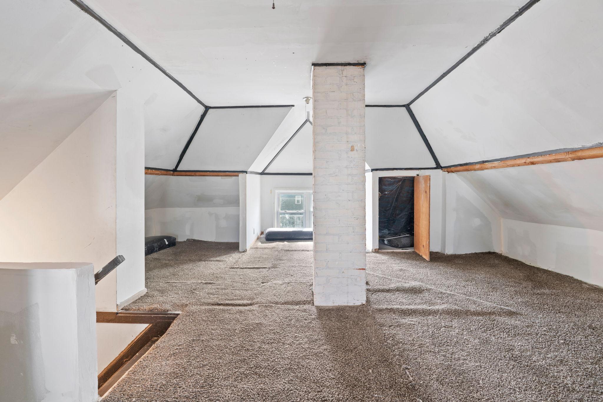 3rd floor space