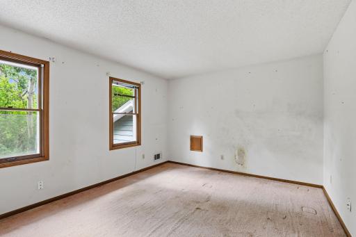 15432 Highwood Drive, Minnetonka, MN 55345