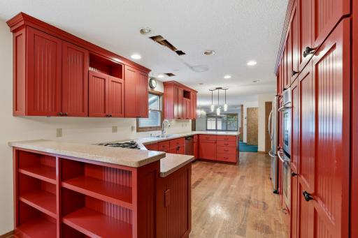 15432 Highwood Drive, Minnetonka, MN 55345