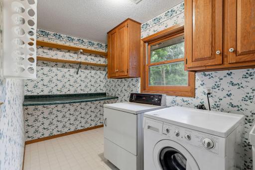 15432 Highwood Drive, Minnetonka, MN 55345