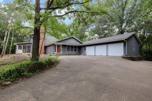 15432 Highwood Drive, Minnetonka, MN 55345