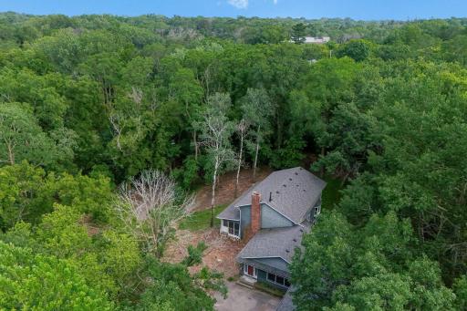 42-web-or-mls-15432-Highwood-Dr-Aerial-01.jpg