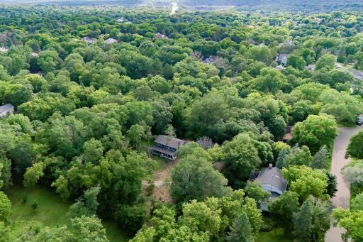 46-web-or-mls-15432-Highwood-Dr-Aerial-05.jpg