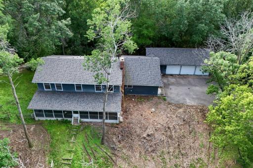 44-web-or-mls-15432-Highwood-Dr-Aerial-03.jpg