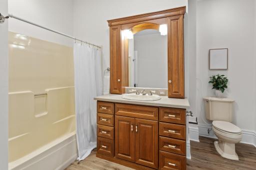 6016 Oxford Street, Minneapolis, MN 55416