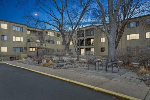 4101 Parklawn Avenue, 310, Minneapolis, MN 55435