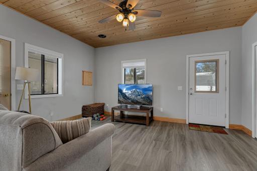 31574 Lowry Circle, Cushing, MN 56443