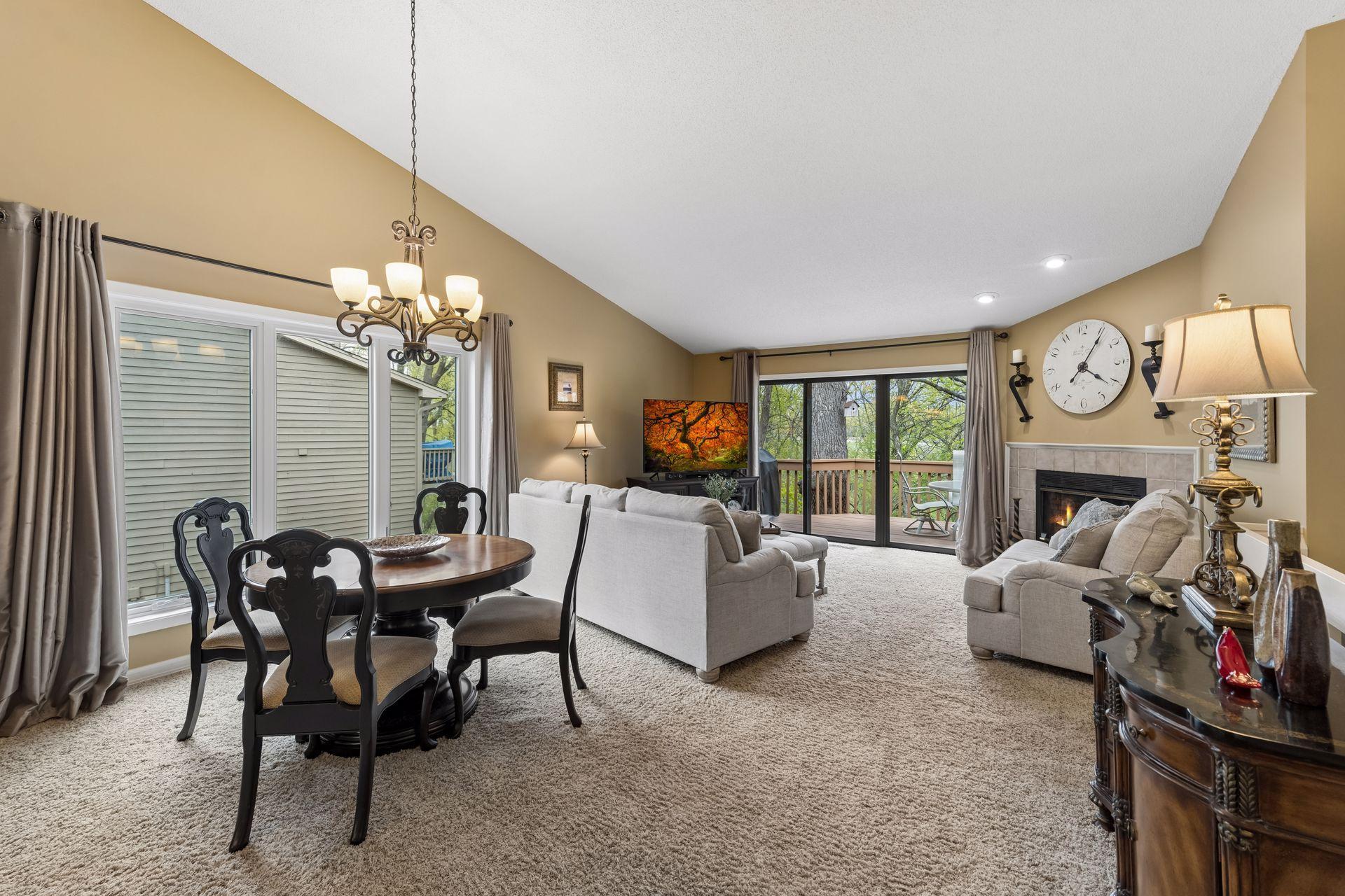 The open-concept informal dining and living room creates a nice flow for entertaining. And you will surely be impressed by the home's amazing natural light from the large windows throughout.
