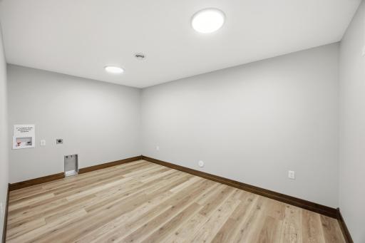 Flex Room/Optional 2nd Laundry Room - Bsmt