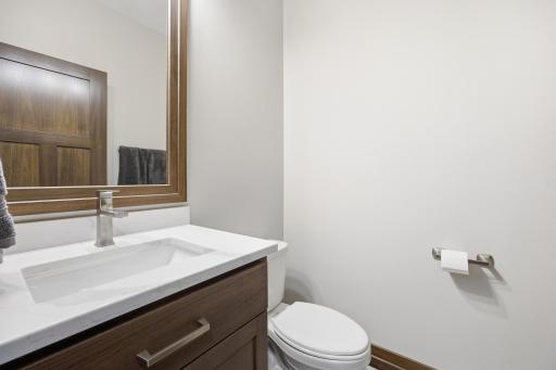 927 50th Avenue W, West Fargo, ND 58078