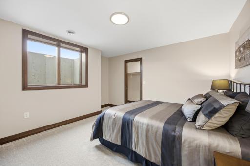 927 50th Avenue W, West Fargo, ND 58078