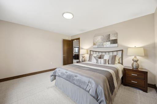 927 50th Avenue W, West Fargo, ND 58078