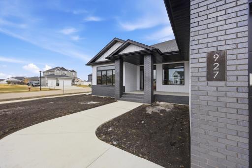 927 50th Avenue W, West Fargo, ND 58078