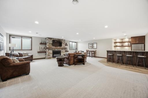 927 50th Avenue W, West Fargo, ND 58078
