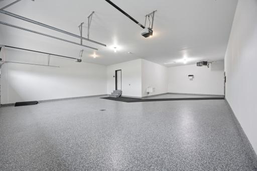 927 50th Avenue W, West Fargo, ND 58078