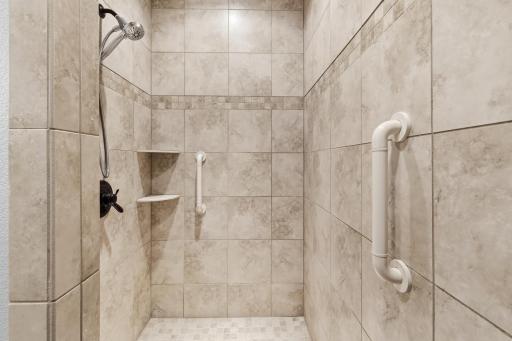 118 W Beaton Drive, West Fargo, ND 58078
