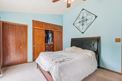 1273 7th Street W, Saint Paul, MN 55102