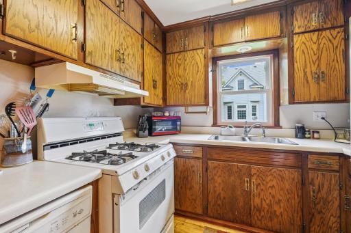 1273 7th Street W, Saint Paul, MN 55102
