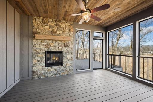 726 Woodland Hill Court - Spacecrafting - 0030.jpg