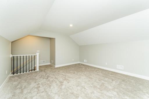 2844 Pinewood Ridge Drive SE, Rochester, MN 55904