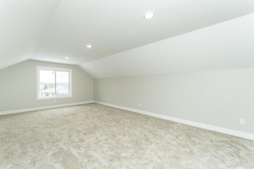 2844 Pinewood Ridge Drive SE, Rochester, MN 55904