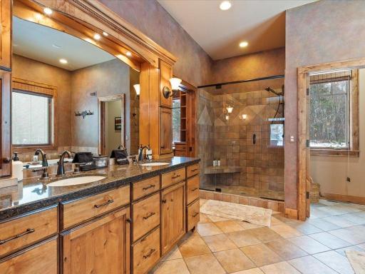 Ensuite - Main Floor