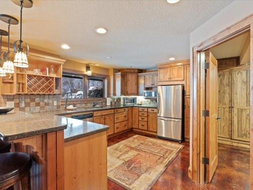 Kitchen/Bar - Lower Level