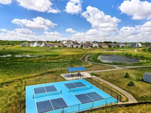 Riverwalk is where dreams are made! Fall in love with the community pool, clubhouse, miles of walking trails, parks, & the Mississippi river just down the street with Cloquet Overlook Park. It's a beautiful blend of city & nature! Slice of Paradise!