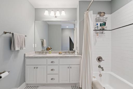 2938 Northview Road, Wayzata, MN 55391