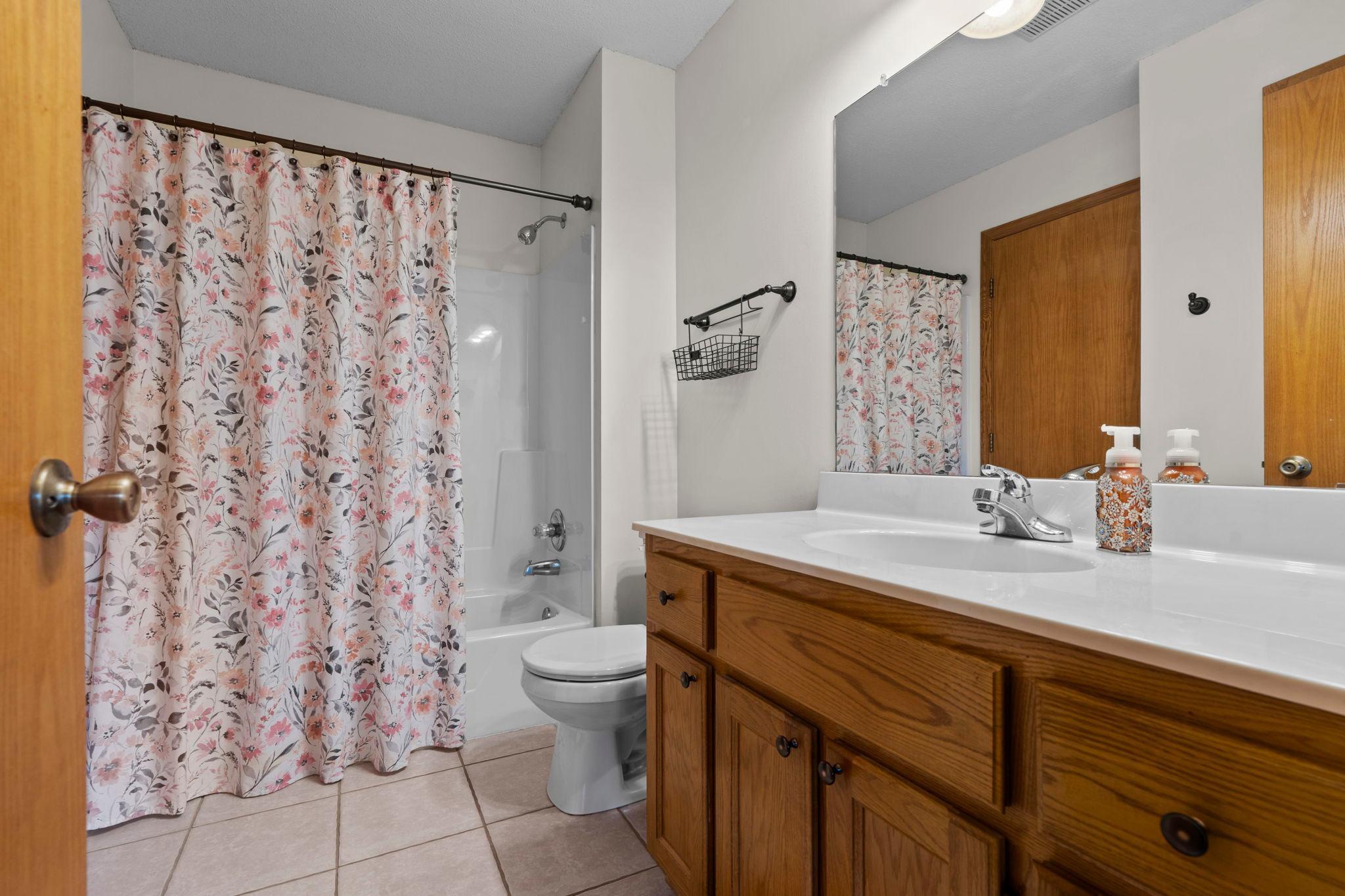 Upper level full bathroom