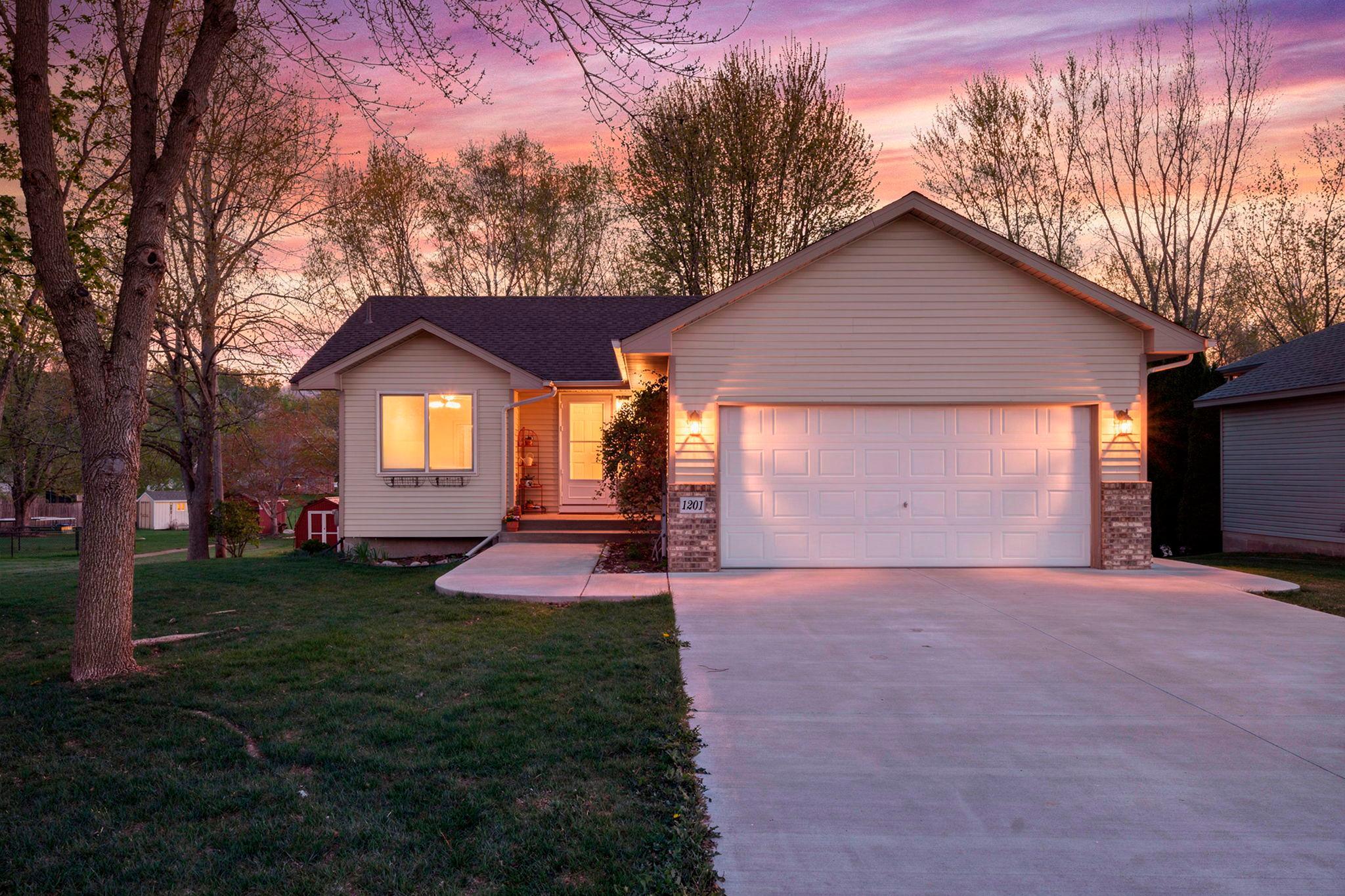 1201 Juniper Ln at dusk
