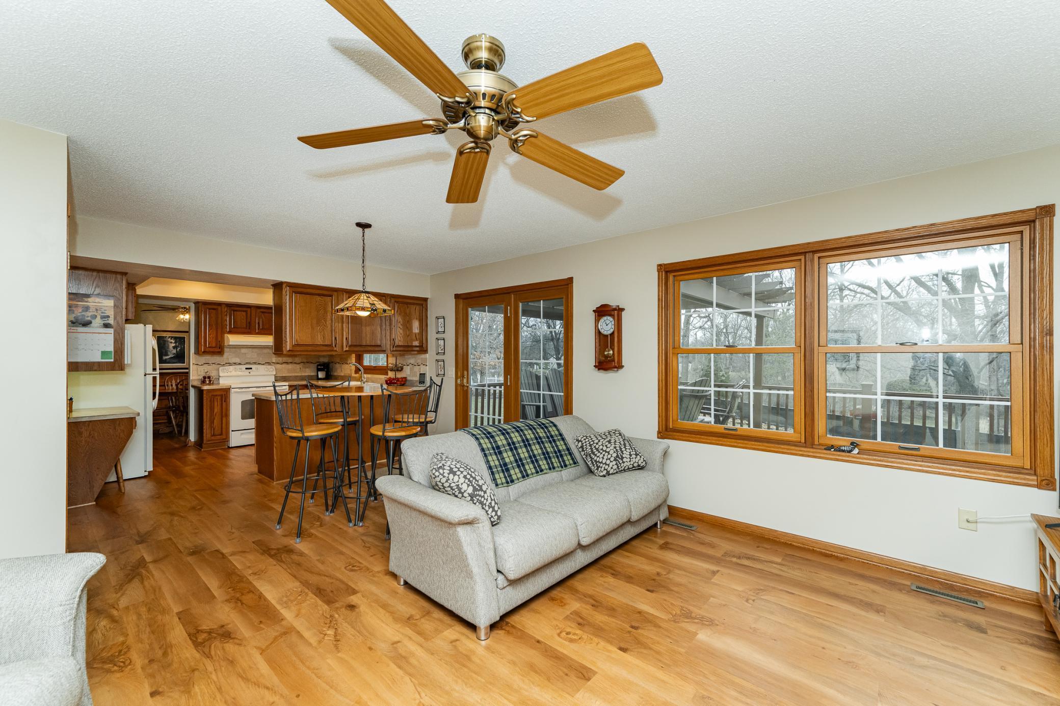 Family Rm/kitchen.jpg