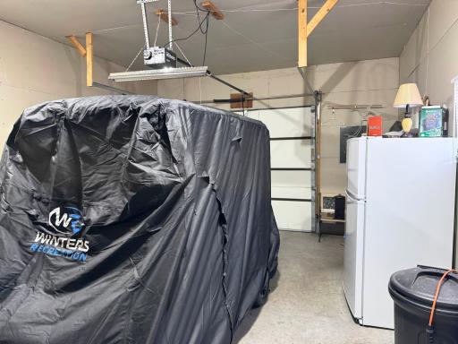 Another angle inside the "shop" partition.