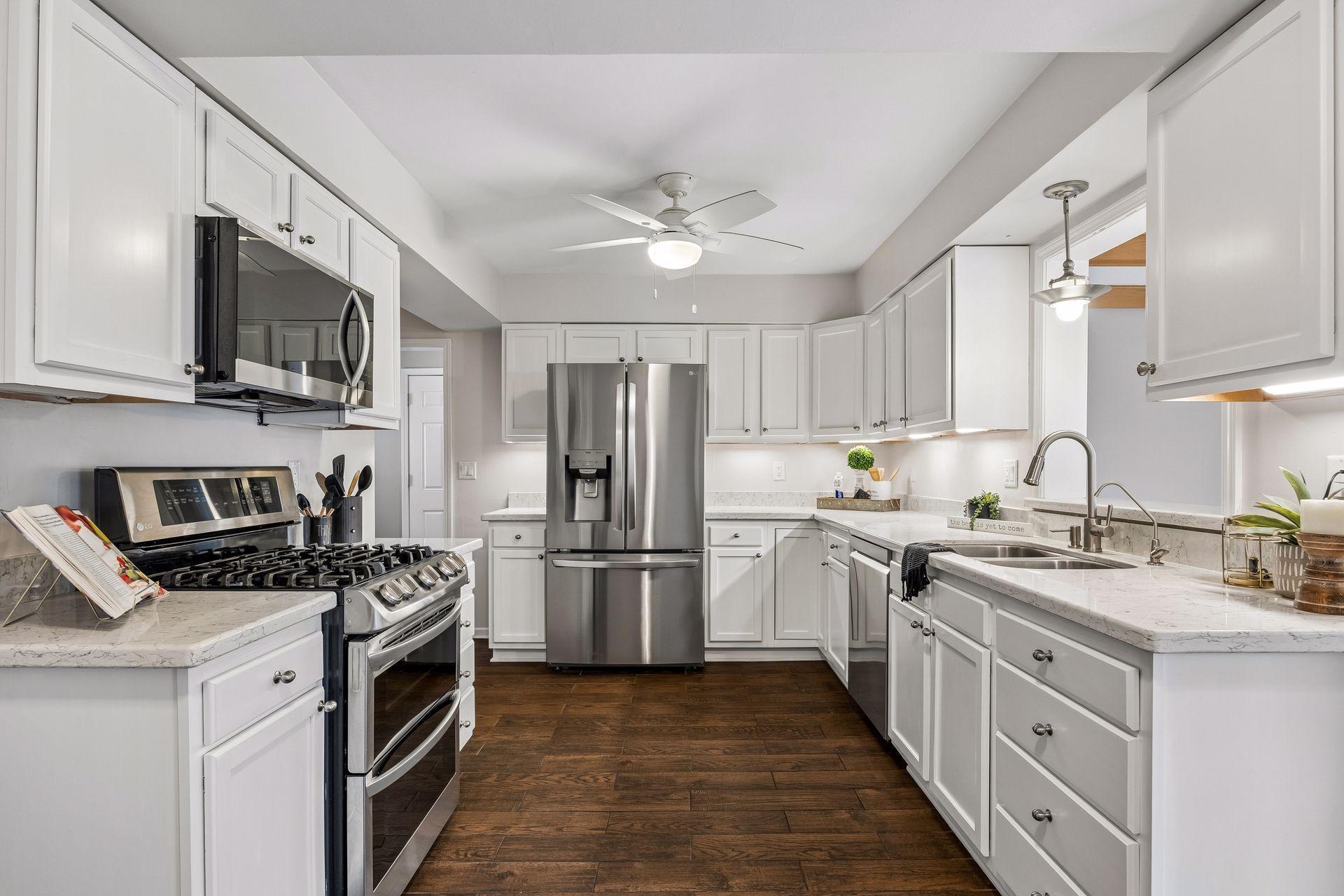 7837 Edgebrook Drive - Spacecrafting - 0017.jpg