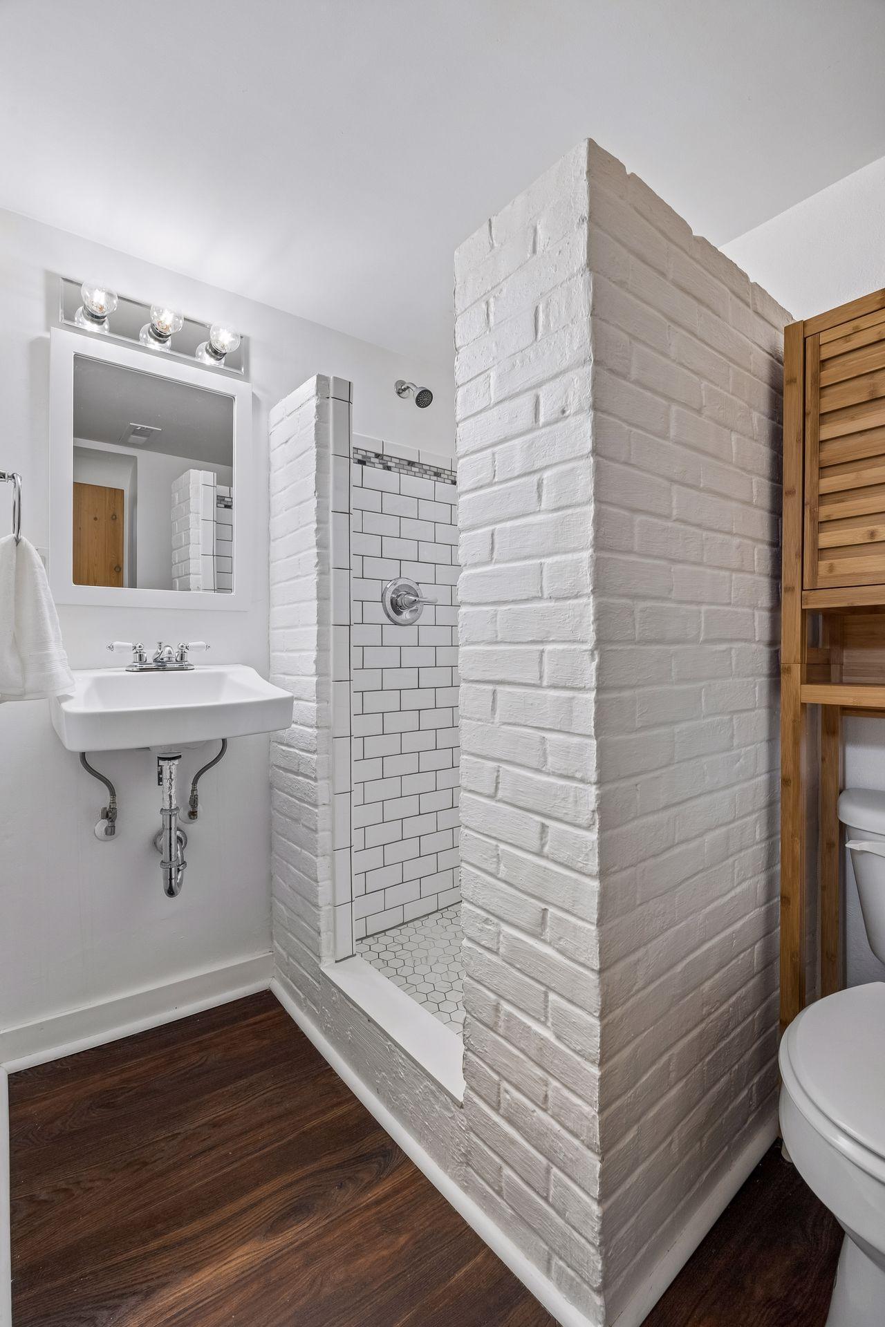 7837 Edgebrook Drive - Spacecrafting - 0040.jpg