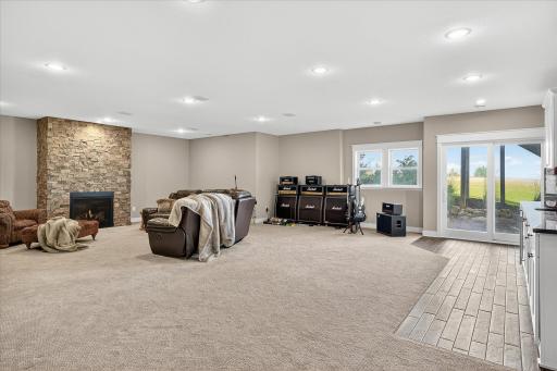 7604 E 250th Street, Elko New Market, MN 55020