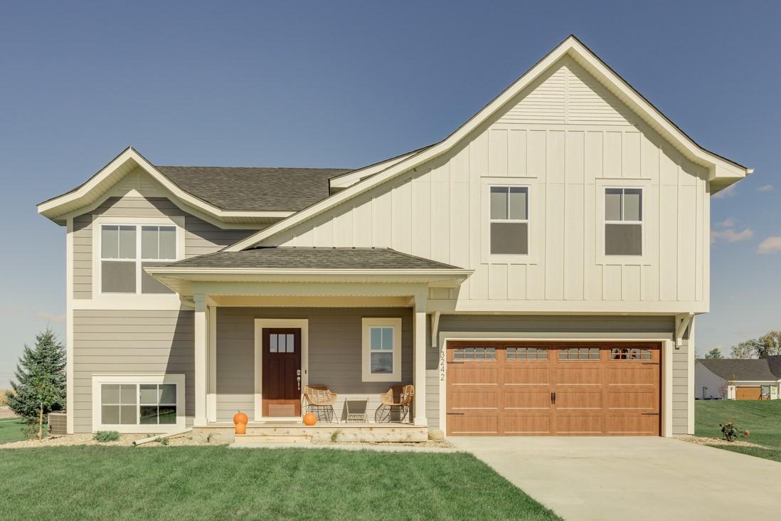 Homes in the neighborhood