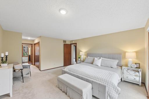 5831 Fawn Trail Circle, Saint Paul, MN 55129