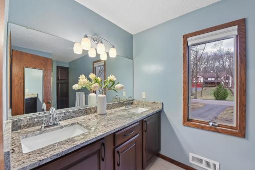 5831 Fawn Trail Circle, Saint Paul, MN 55129