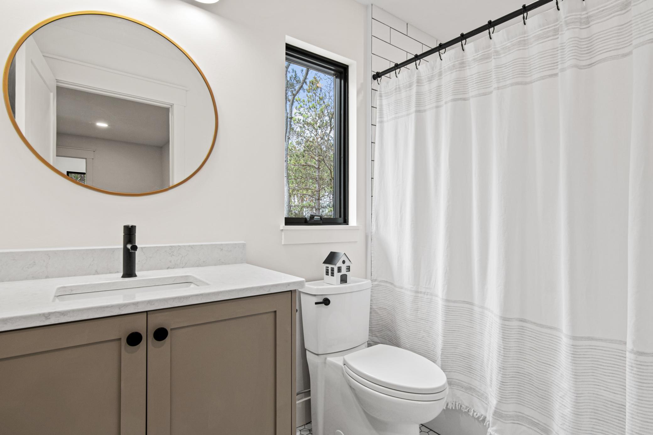 Upper level full bath