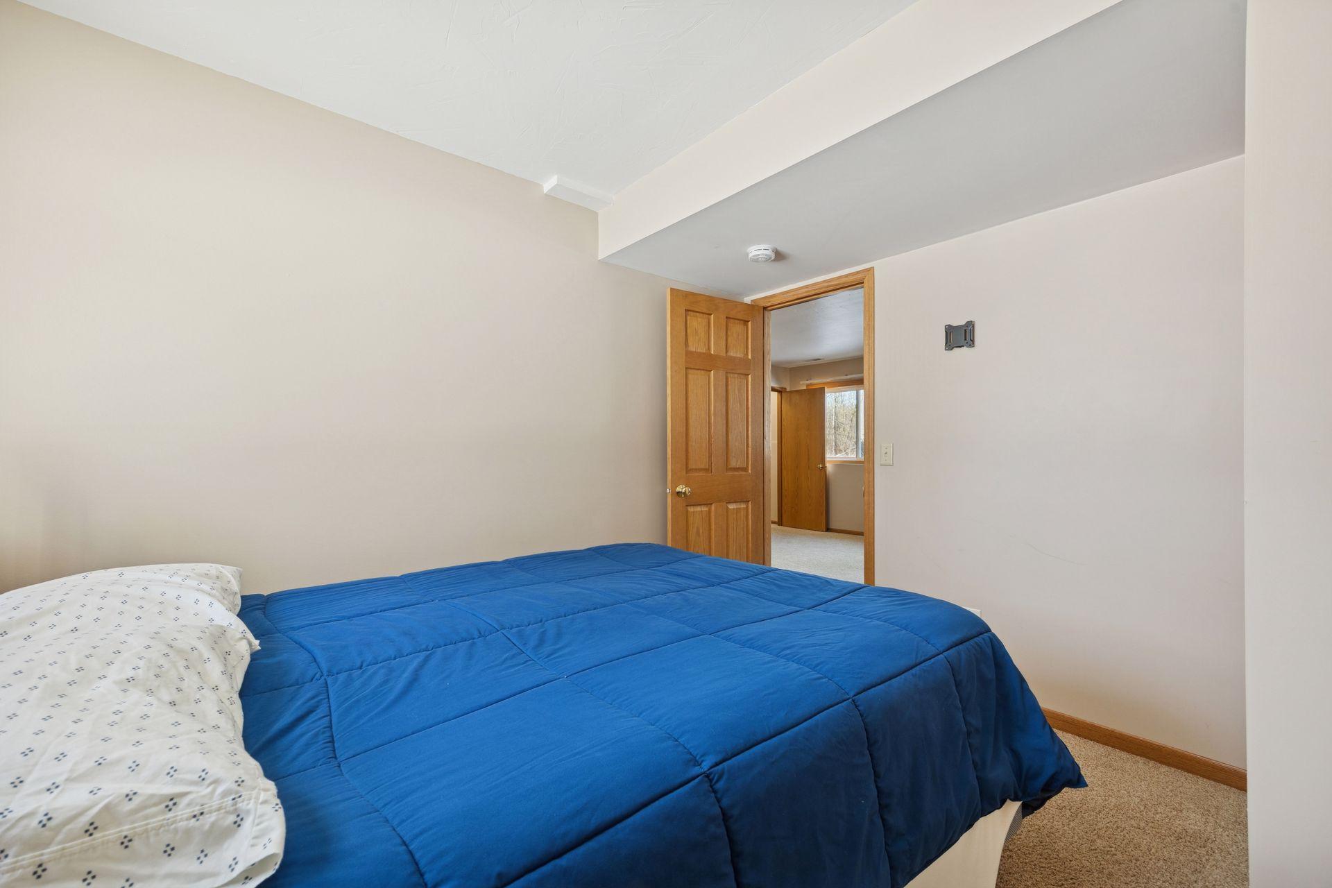 8644 Sycamore Lane North - Spacecrafting - 0035.jpg