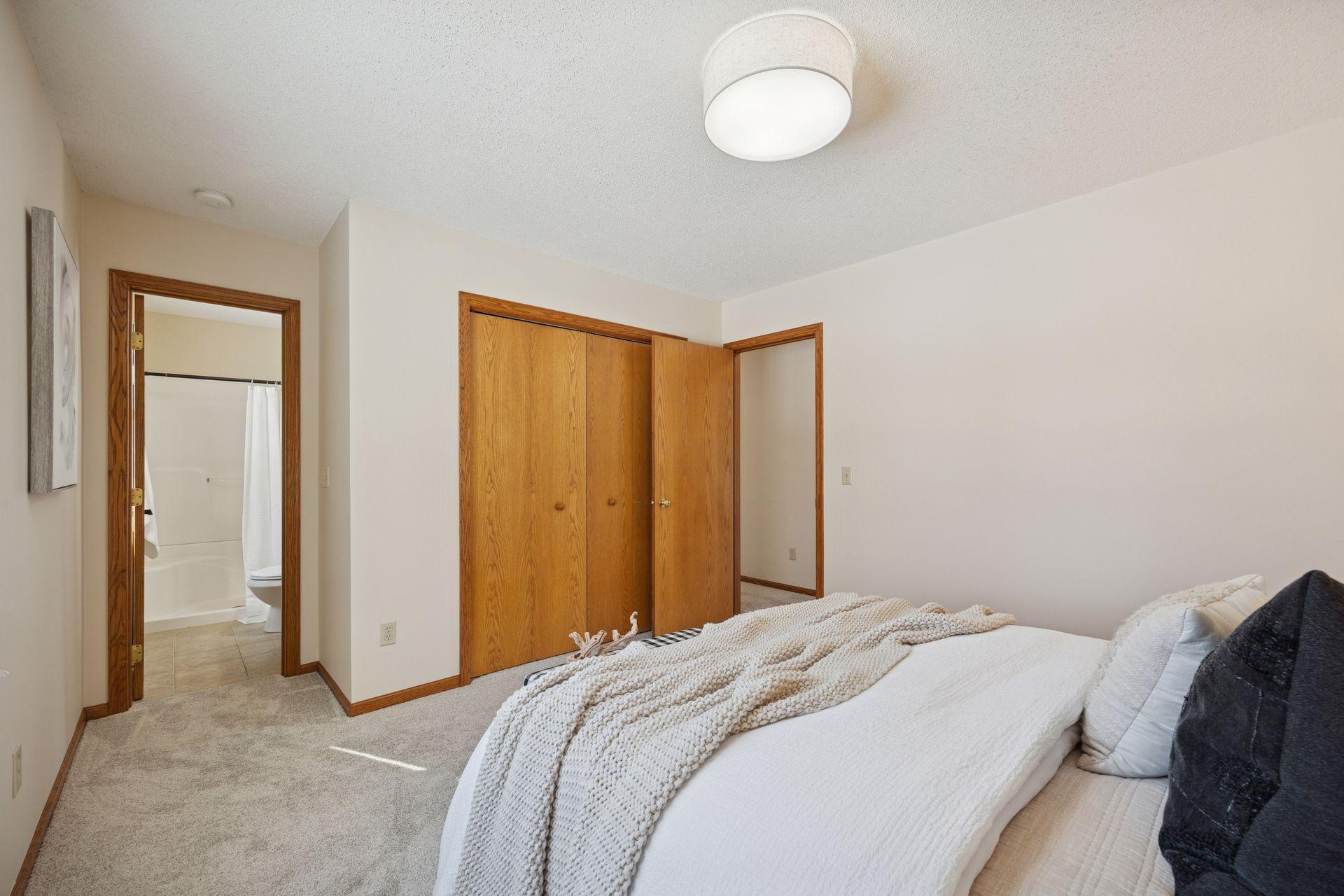 8644 Sycamore Lane North - Spacecrafting - 0024.jpg