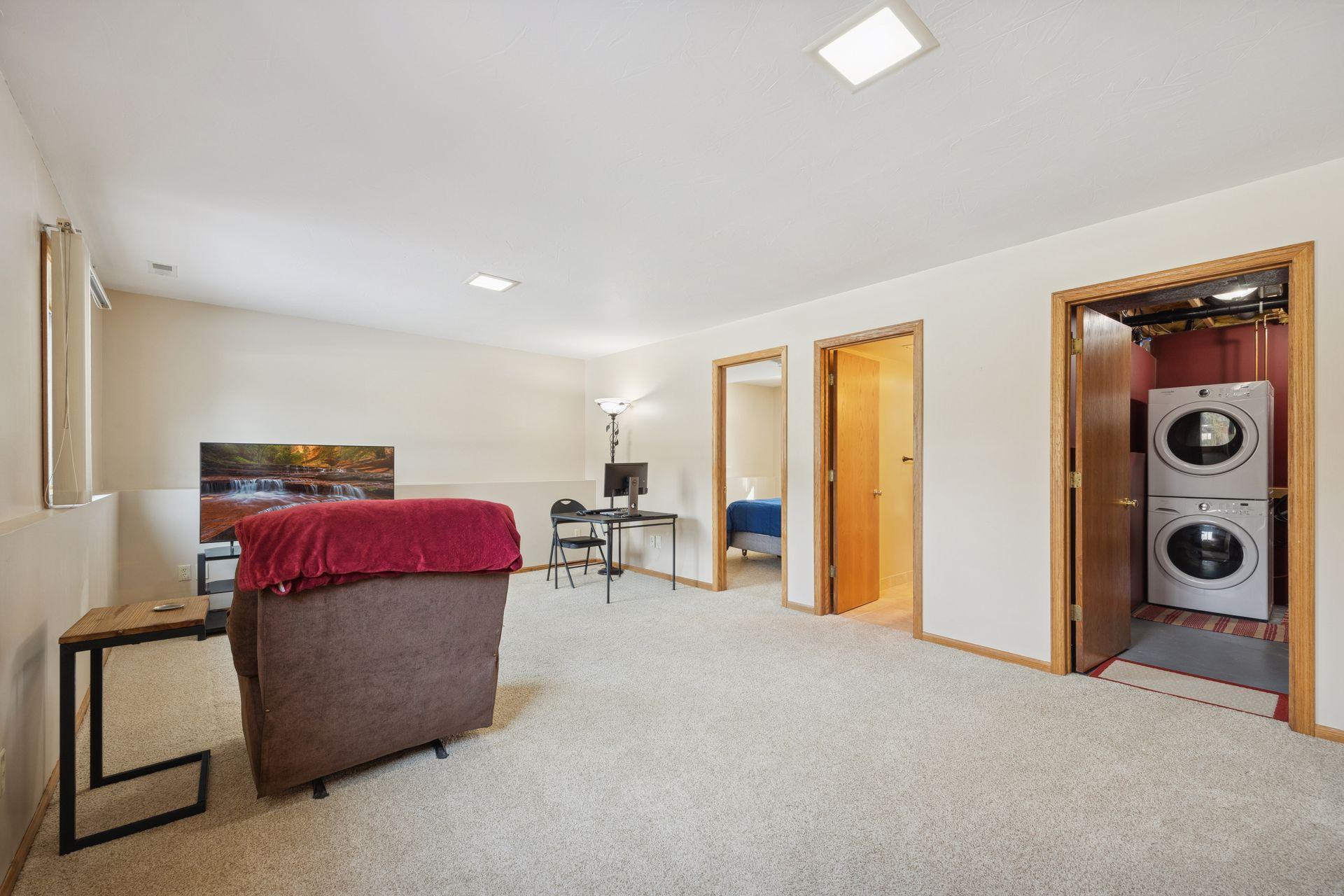 8644 Sycamore Lane North - Spacecrafting - 0033.jpg