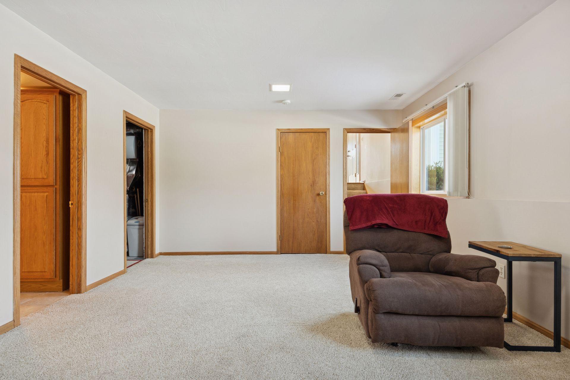 8644 Sycamore Lane North - Spacecrafting - 0032.jpg