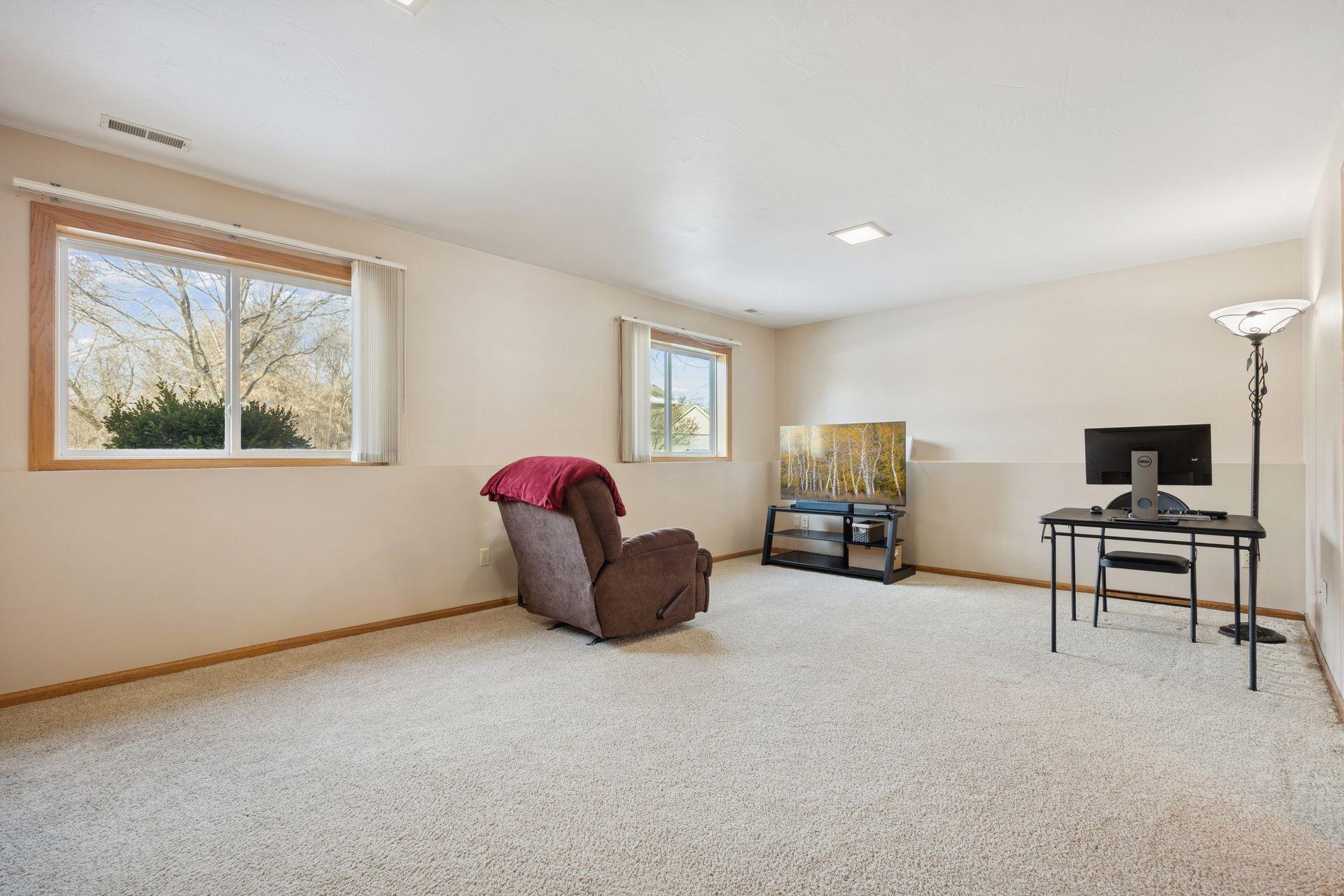 8644 Sycamore Lane North - Spacecrafting - 0031.jpg