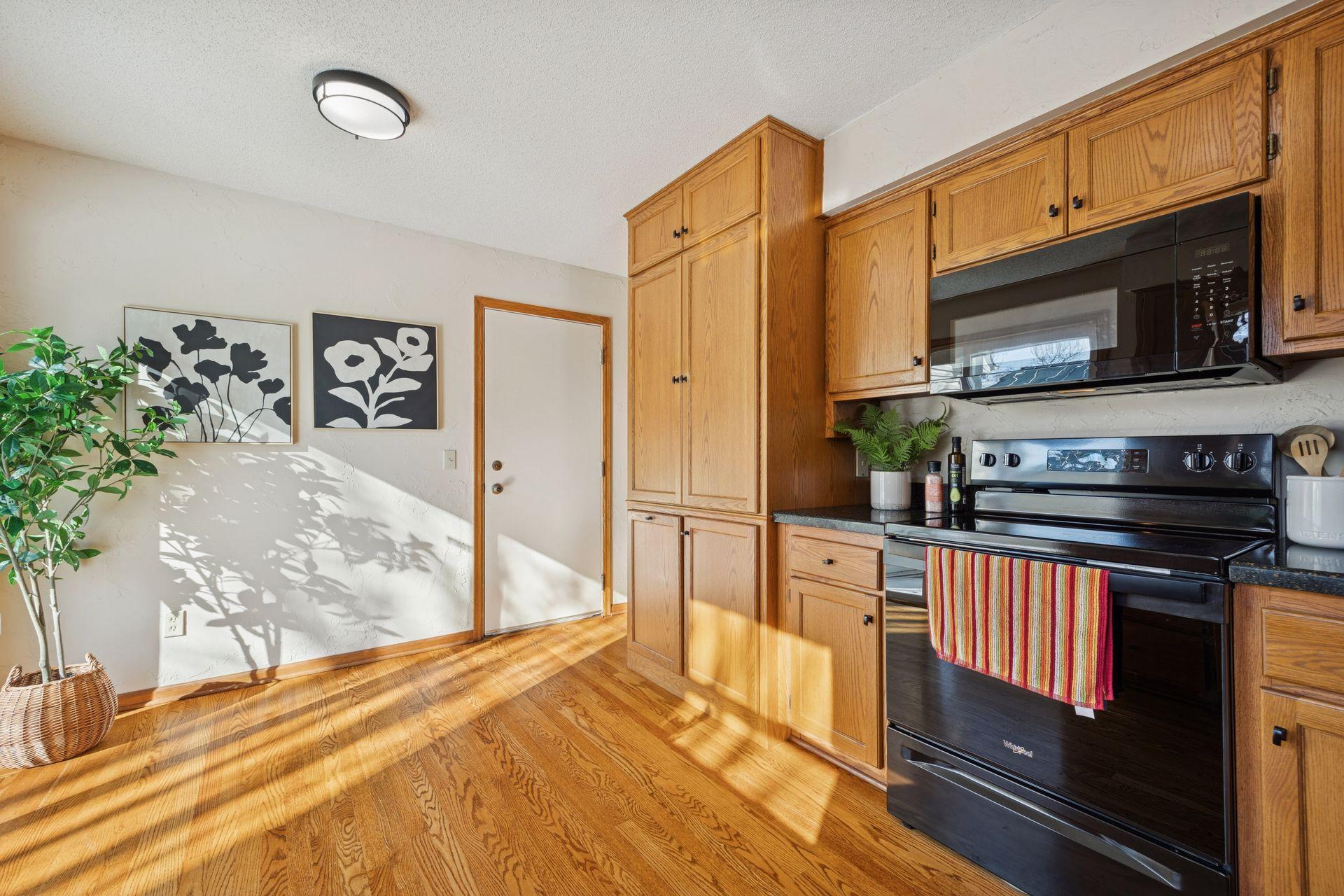 8644 Sycamore Lane North - Spacecrafting - 0019.jpg